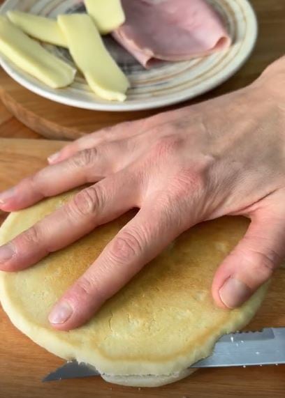 Pan sin horno y con solo 3 ingredientes: ideal para hacer tostados