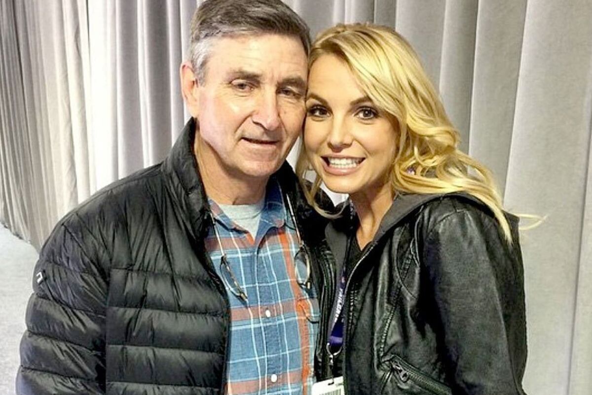 El padre de Britney Spears fue removido de la tutela de su hija