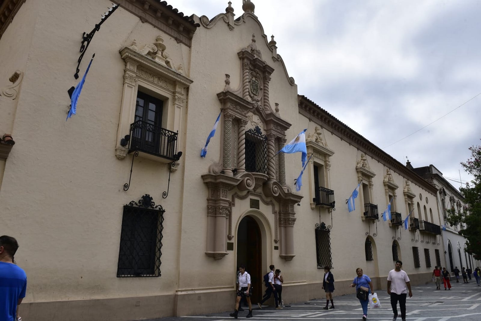 El Colegio Nacional de Monserrat tiene más de tres siglos de historia. (José Hernández / La Voz)