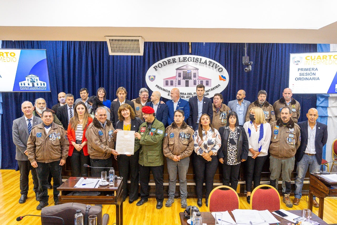 Veteranos de la Guerra de Malvinas en la sesión de la Comisión 7 en la Legislatura Fueguina.