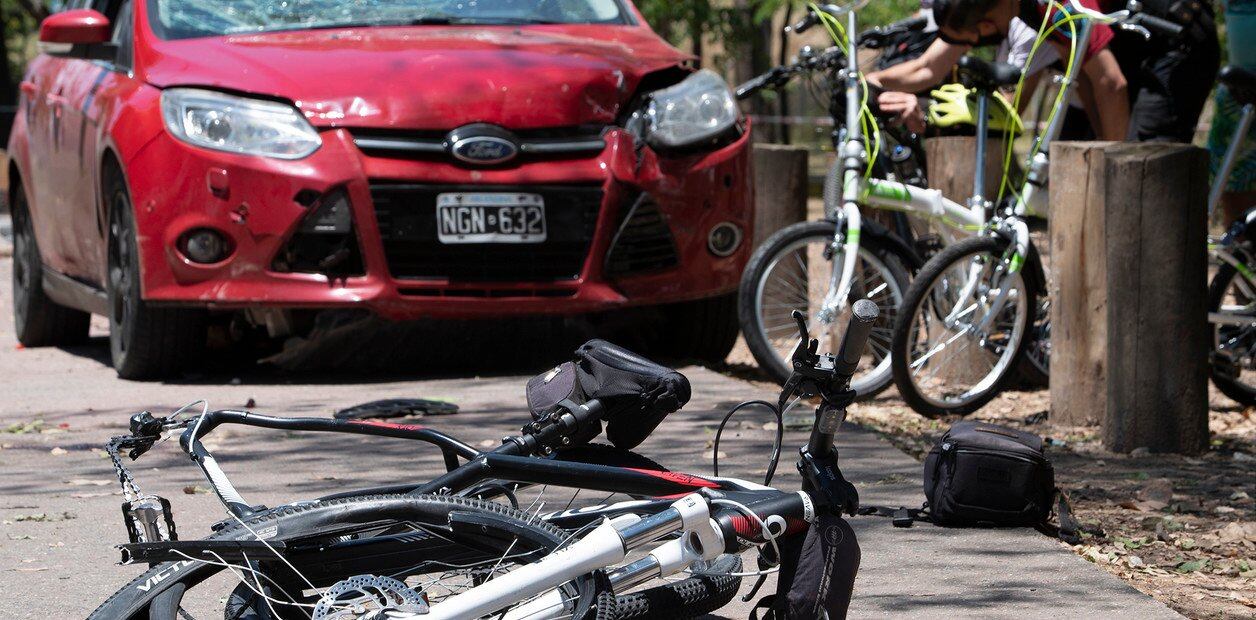 Marcela Claudia Bimonte, quien participaba de una bicicleteada, fue embestida por José Carlos Olaya sobre la bicisenda de la avenida Figueroa Alcorta.