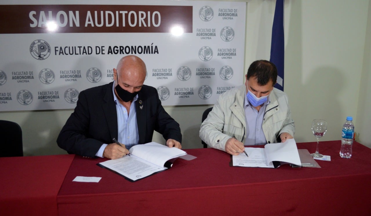 Convenio entre el municipio y la UNICEN por los cítricos del centro de Azul