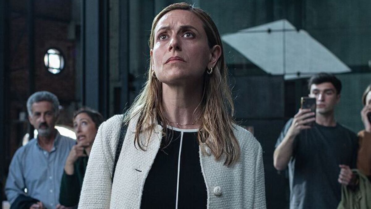 Dura menos de ocho horas, es protagonizada por Itziar Ituño y la está rompiendo en Netflix