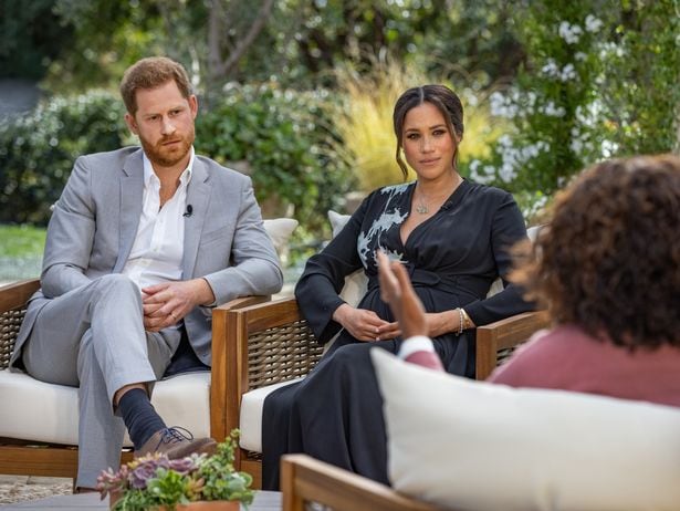 Harry y Meghan durante su entrevista con Oprah.