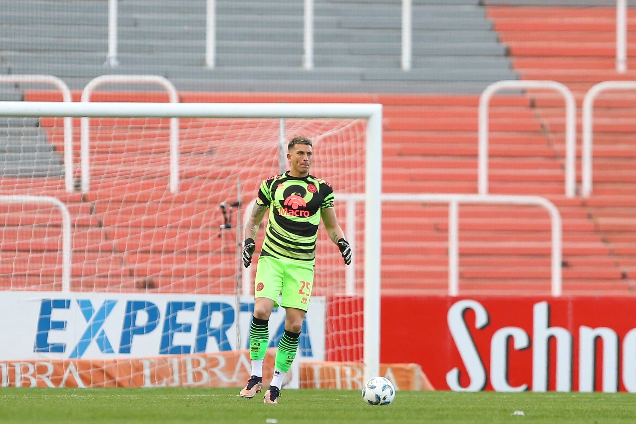 Nahuel Losada, arquero de Belgrano, en el empate de Belgrano ante Godoy Cruz en Mendoza por la Copa de la Liga 2023. (Prensa Belgrano)