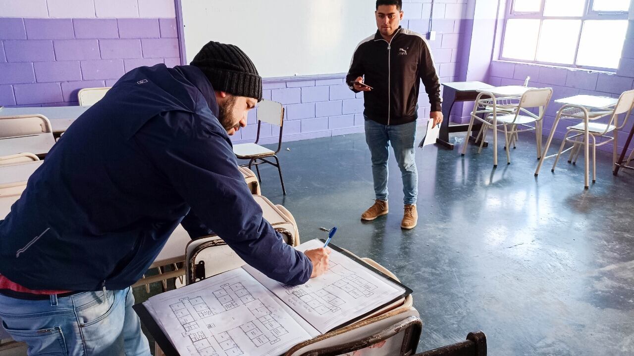 Ministra de Educación, Cultura, Ciencia y Tecnología, Analía Cubino, en el marco del Programa de Fortalecimiento de Infraestructura Educativa.