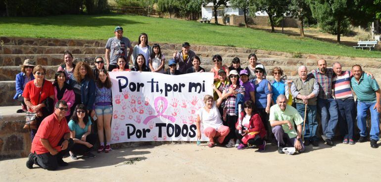 La asociación Por ti, por mi, por todos, reclama un centro oncológico en el norte de Neuquén para que los pacientes con cáncer no deban viajar 450 kilómetros para atenderse.