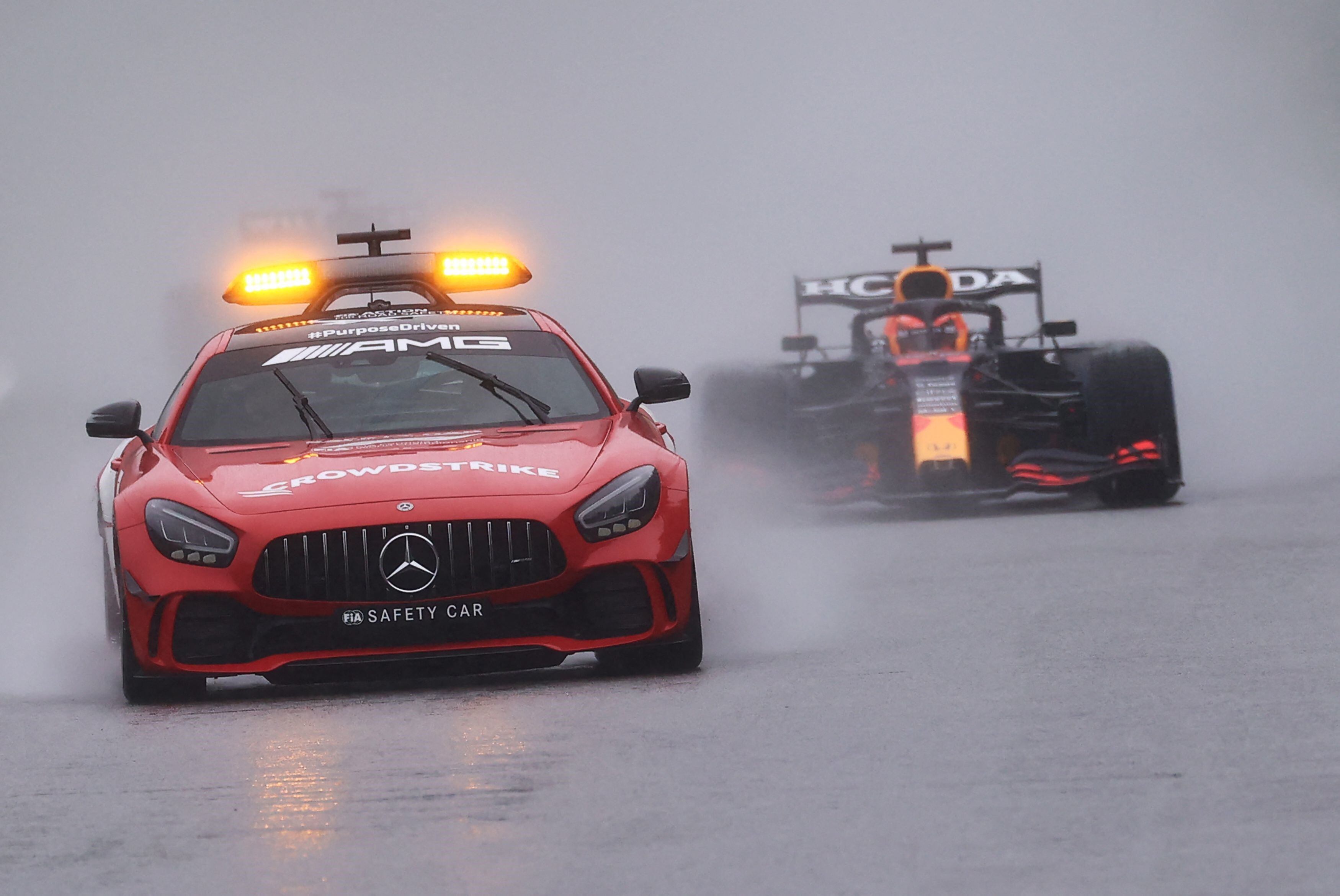 Max Verstappen fue el ganador de la polémica carrera de F1 en Bélgica.