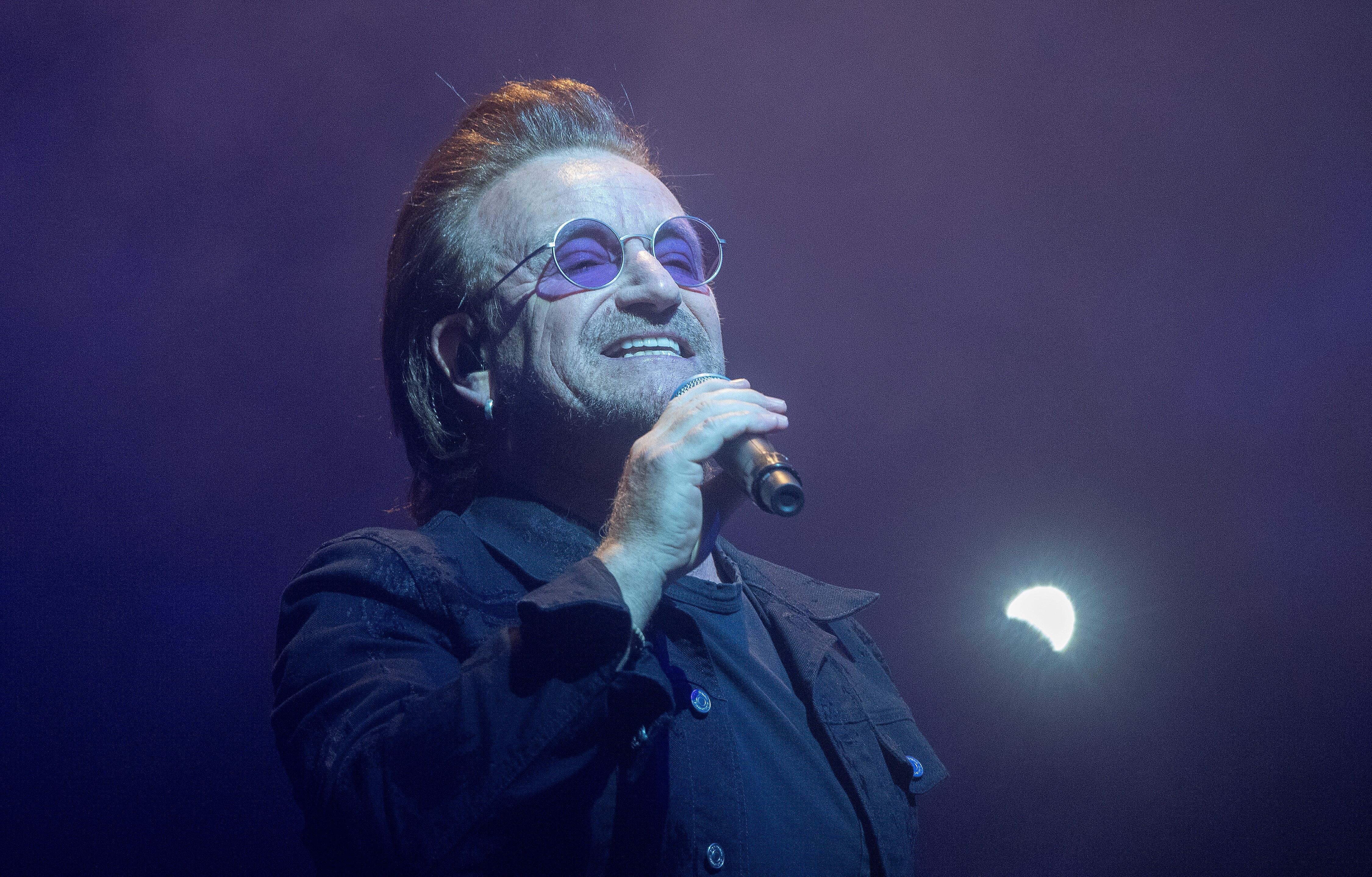 Bono, cantante de U2 (AP).