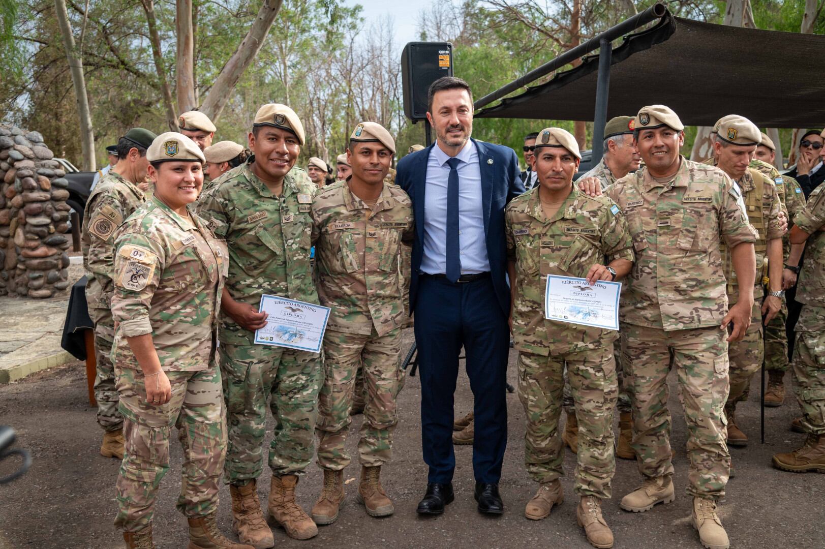 Quienes sigan usando el lenguaje inclusivo deberán enfrentar sanciones.