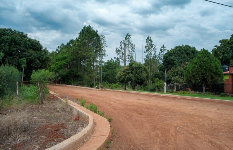 Ejecutan obras viales en Mojón Grande.