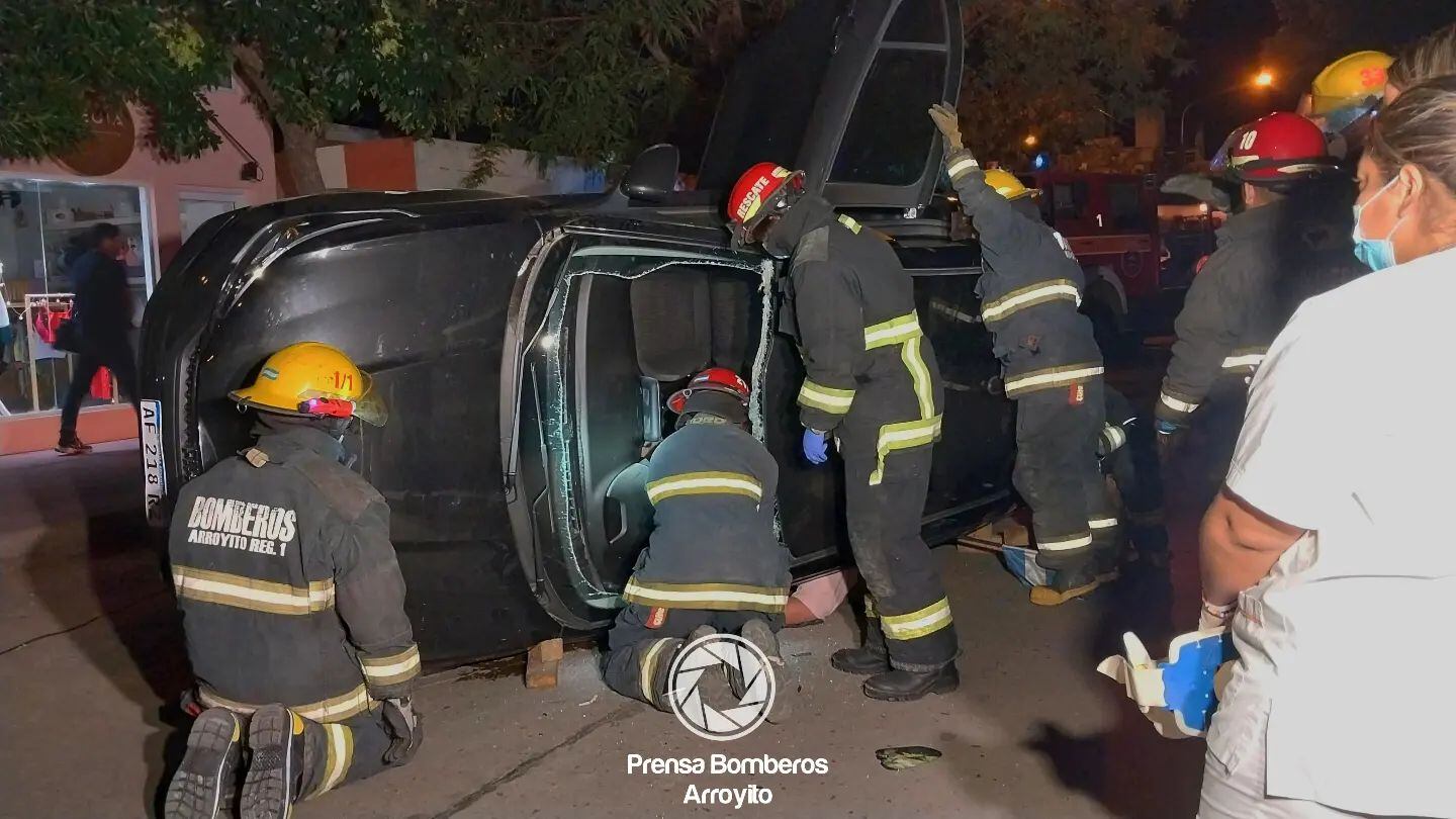 Volcó un vehiculo en Arroyito