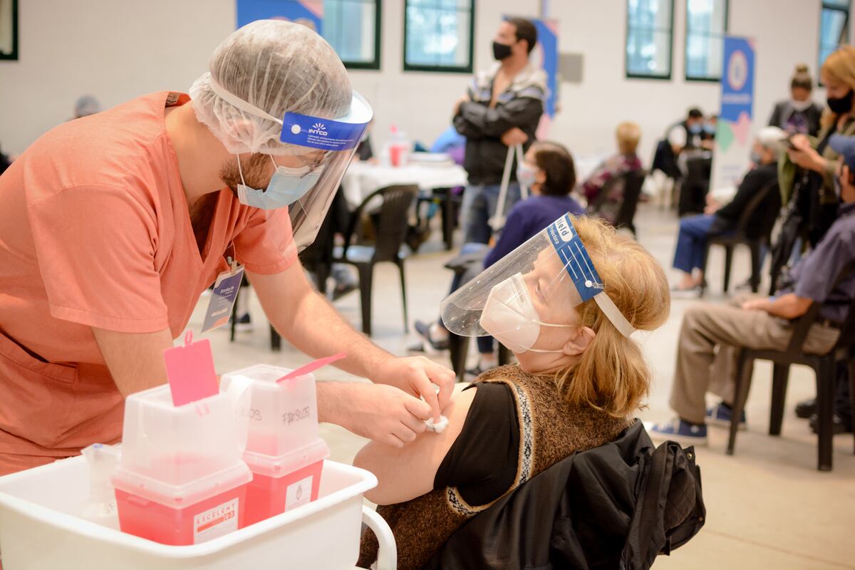 Santa Fe registró 1.336 casos de coronavirus, el número más alto en dos meses
