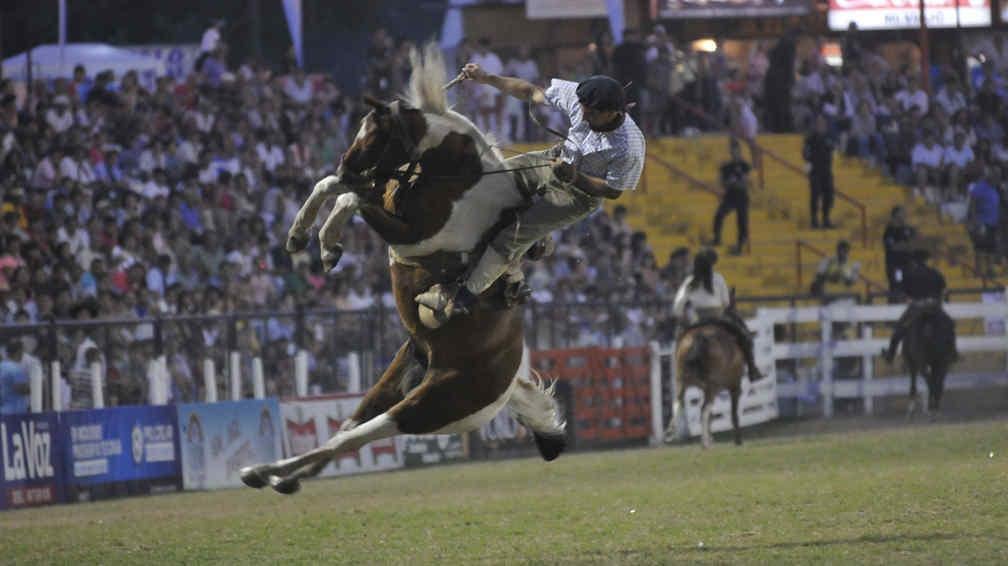 Las exigencias sanitarias serán también para los jinetes y competidores en la doma en el Festival de Jesús María (La Voz).