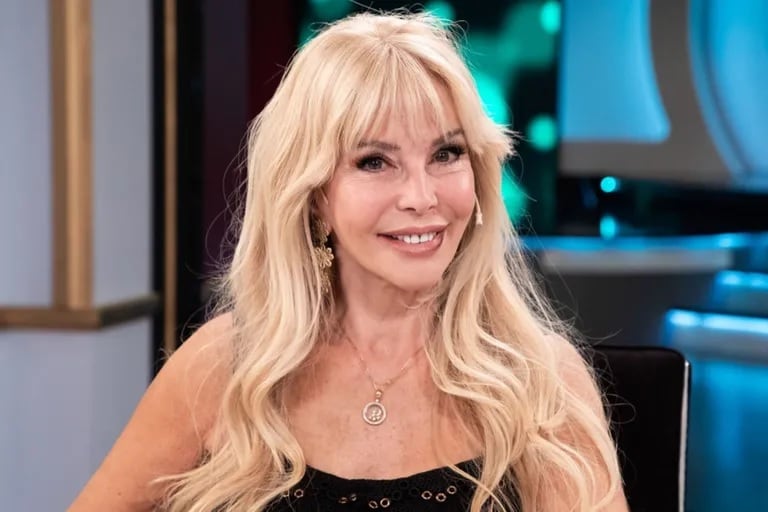 Graciela Alfano se mantiene al día en las redes sociales