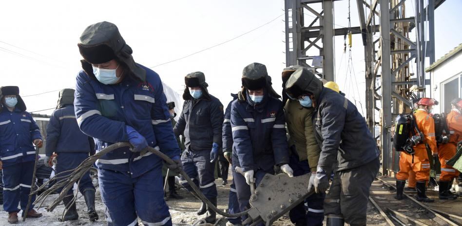 Murió uno de los mineros atrapado en China hace 10 días