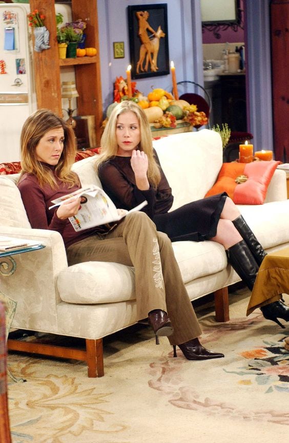 Christina Applegate en Friends junto a Jennifer Aniston.