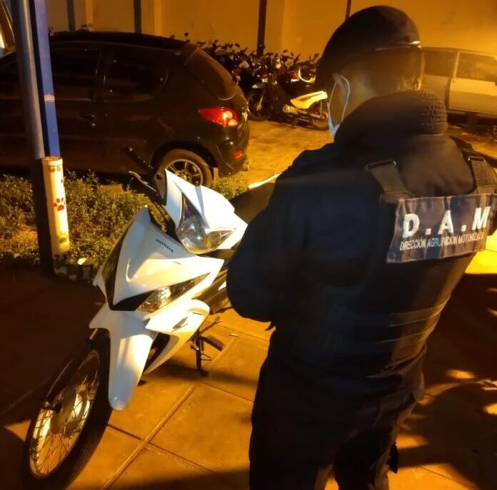 Recuperan motocicleta robada en Posadas.