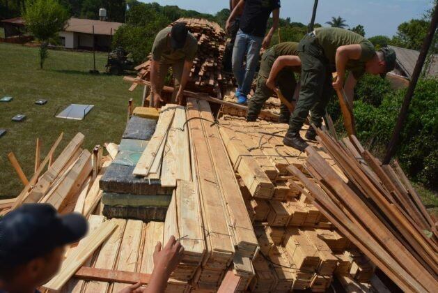 Montecarlo: se arrojó de un camión tras divisar el retén policial .