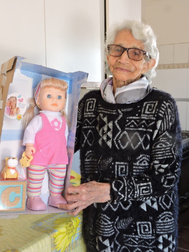 La mujer tiene una fascinación muy especial con este tipo de juguetes.