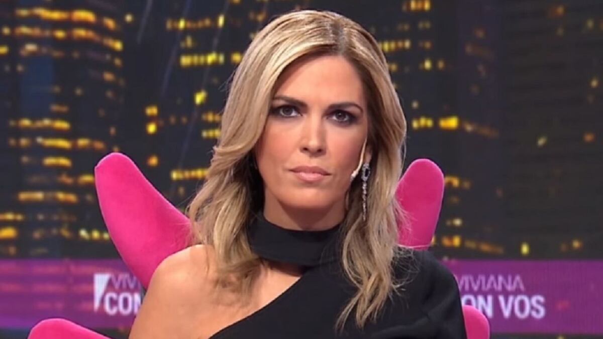 Viviana Canosa publicó en Instagram una foto en bikini, pero toda la atención se la llevó su nueva cara