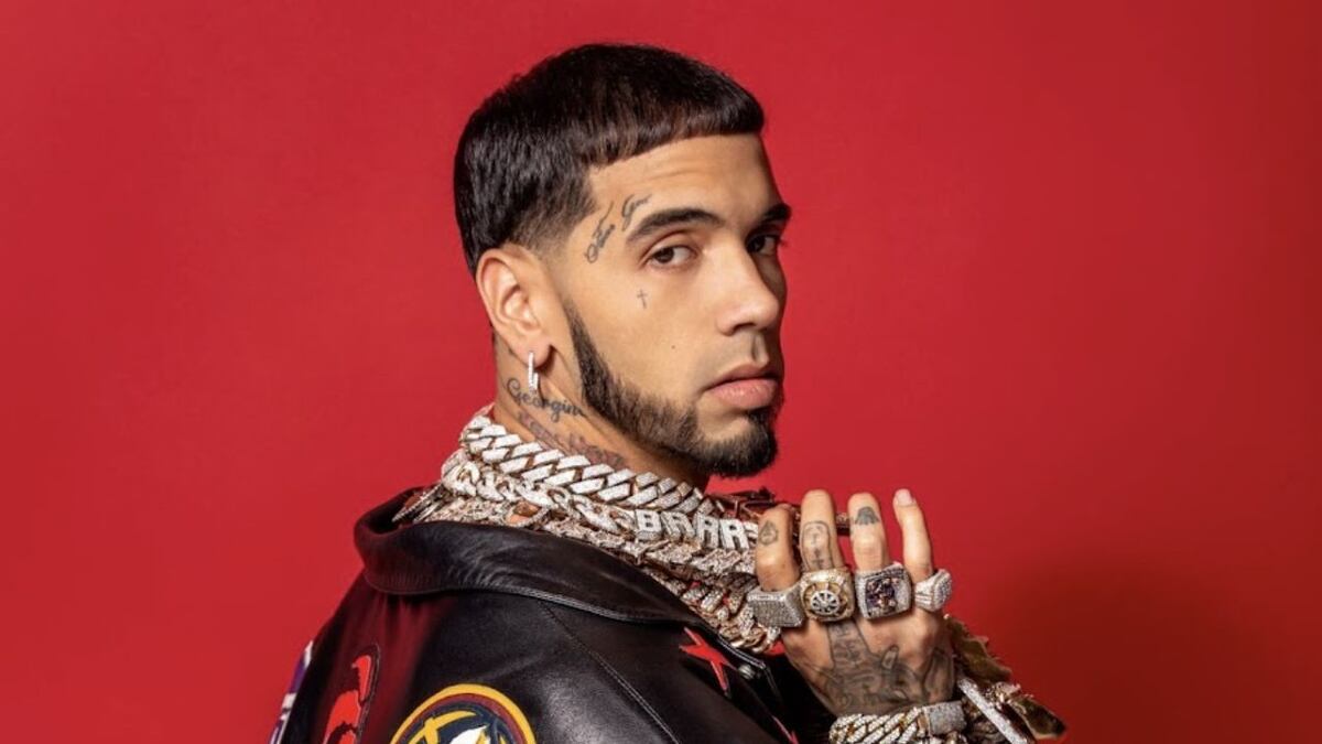 La sorprendente reacción de Anuel AA ante el incómodo pedido de una fan