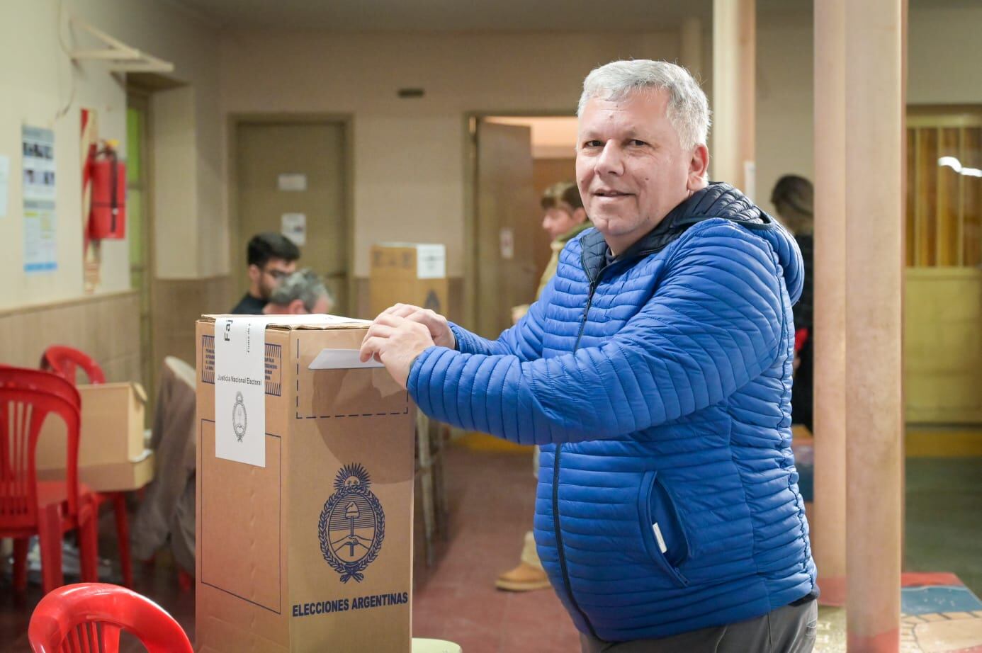 Gustavo Benedetti intendente de Arroyito emitió su voto