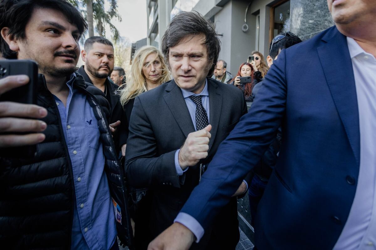 Javier Milei volvió a desligarse de la subida del dólar y apuntó al Gobierno: “Háganse cargo”