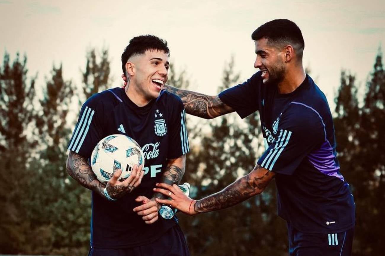 Enzo y Cuti Romero en la práctica de la selección argentina (AFA)