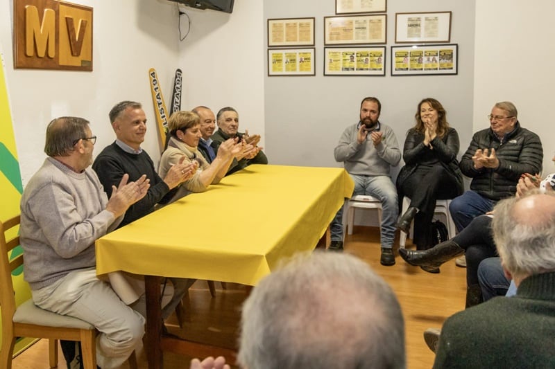 Reunión de  candidatos, dirigentes y referentes históricos del Movimiento Vecinal