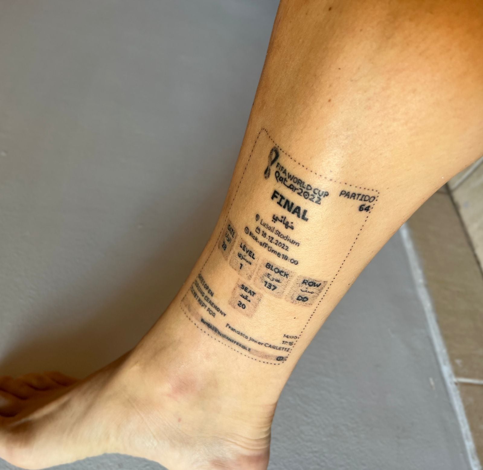 Francisco se tatuó la entrada de la final del mundo Qatar 2022.