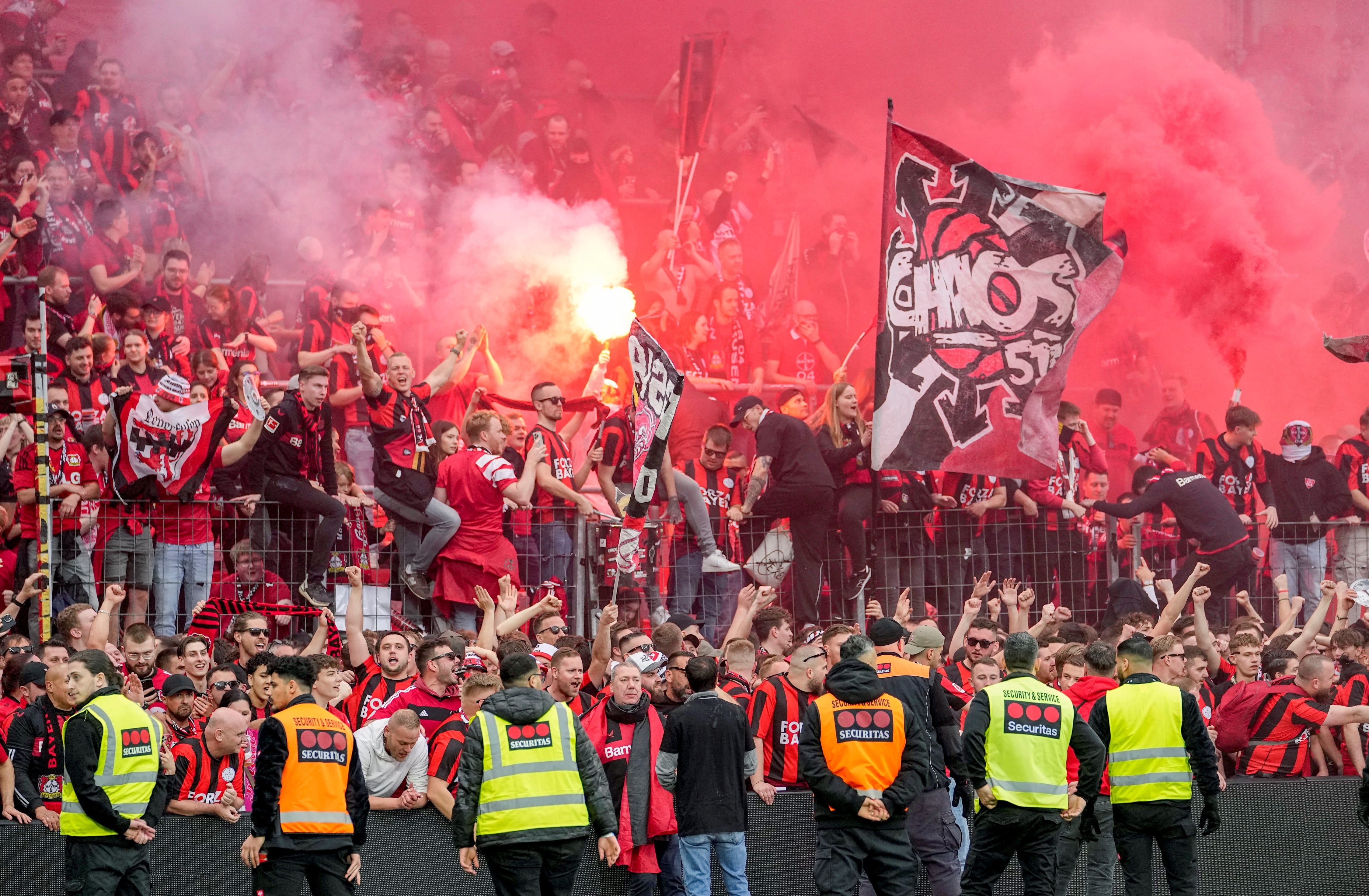 Bayer Leverkusen se coronó campeón de la Liga Alemana. (AP)