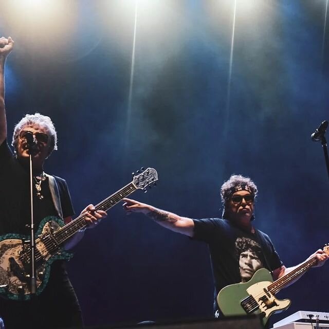 Andrés Calamaro y Juanse en el Movistar Arena.