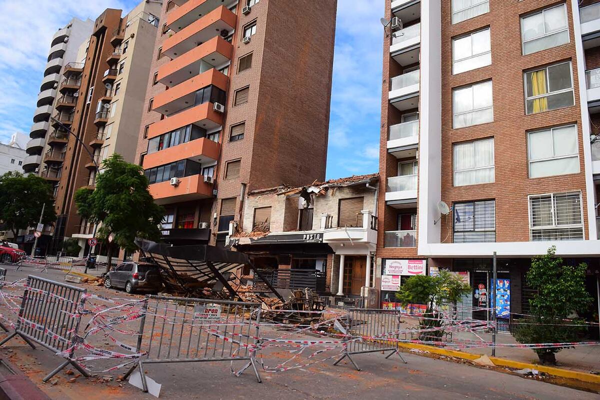 “No sé cómo salí”: habló una sobreviviente del derrumbe en un bar de Córdoba