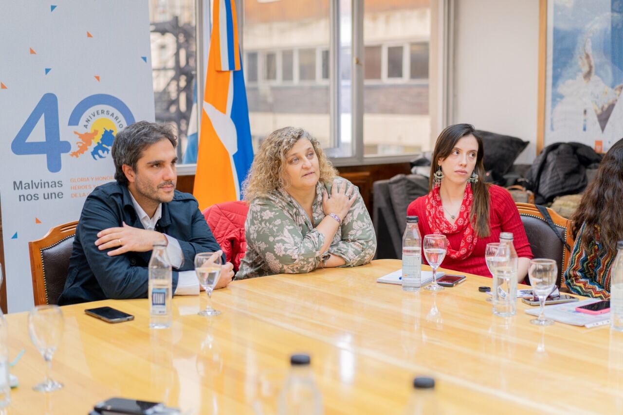 Sonia Castiglione, recibió este a los integrantes de la Comisión Asesora Técnica de la Acuicultura (CATA).