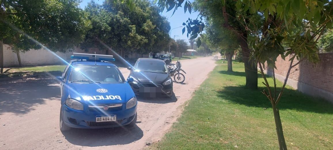 Tras una persecución, detuvieron a un ladrón que robaba en compañía de una niña.