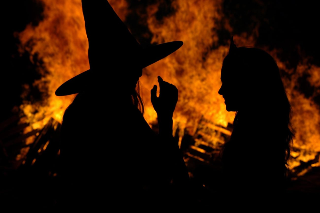 Dos salteños habrían sido atacados por unas brujas.