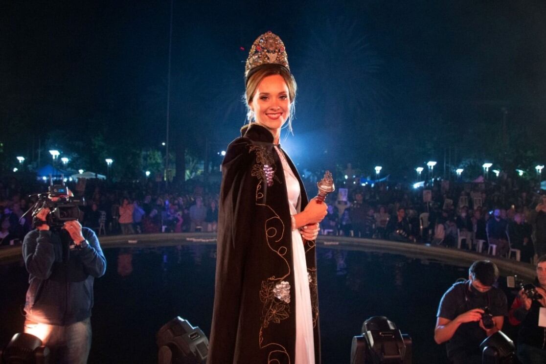 Carolina Sendra es la nueva reina de la Vendimia de General Alvear.