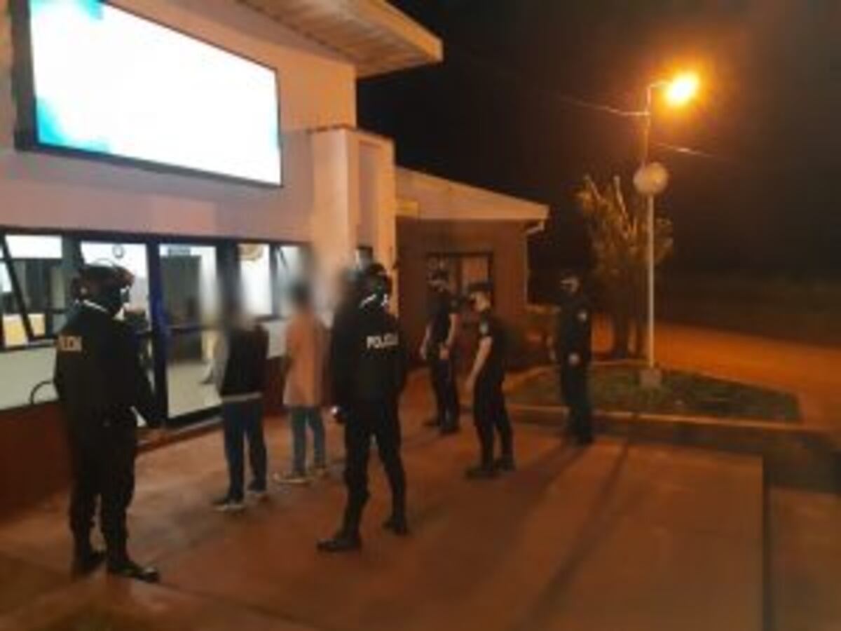 Detienen a cuatro personas acusadas de robar en una escuela en Oberá
