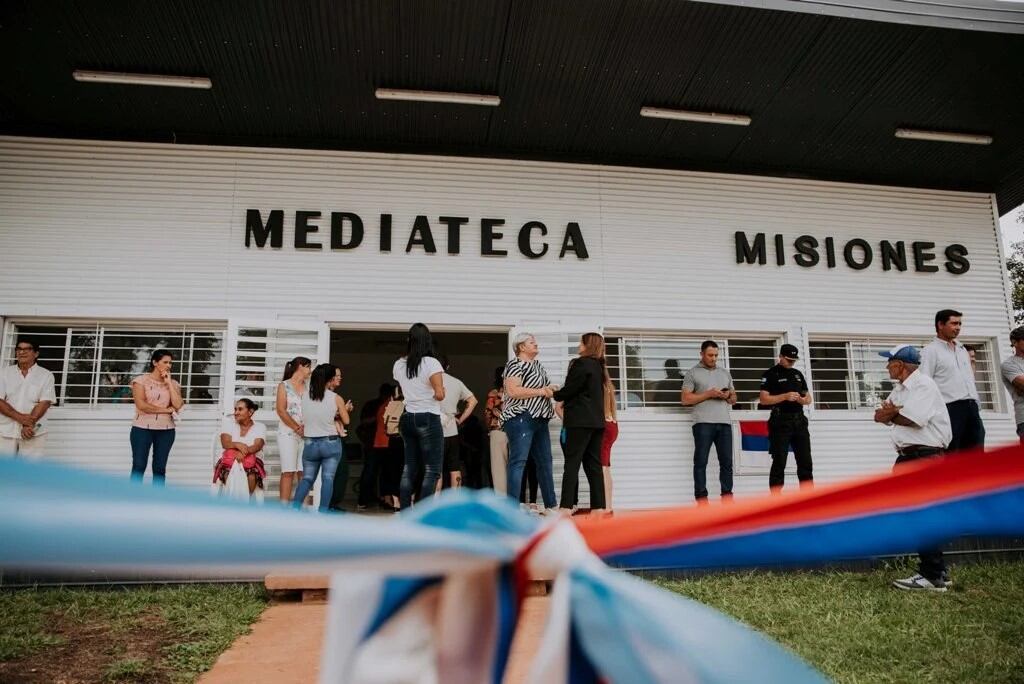 Inauguraron varios espacios educativos y entregaron títulos de propiedad en El Soberbio.