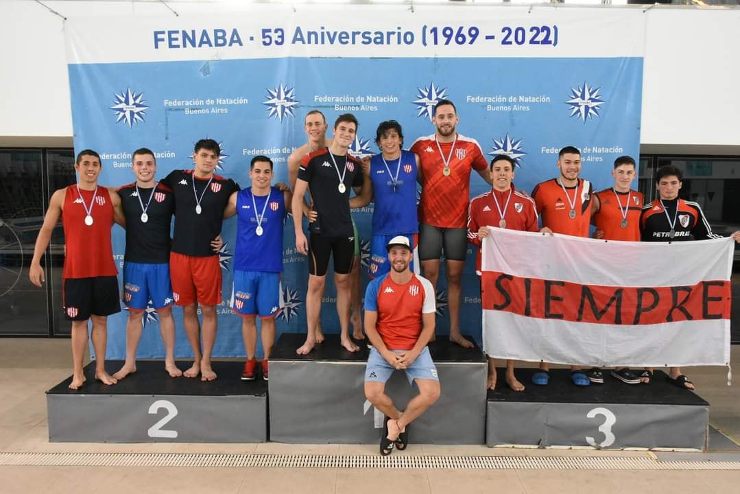 Benjamín Ghione de Arroyito natación Unión Santa Fe