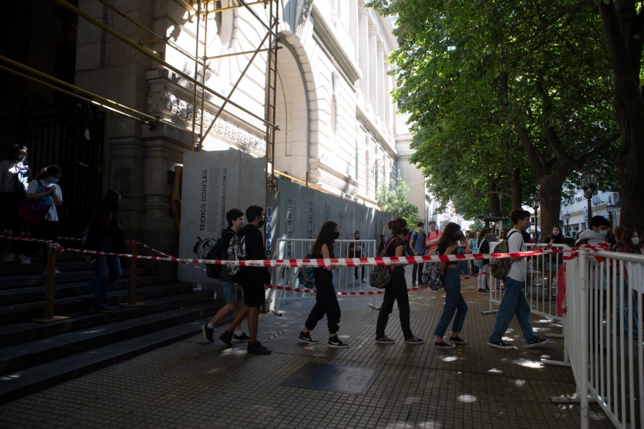 El Colegio Nacional de Buenos Aires volvió a tener clases presenciales.