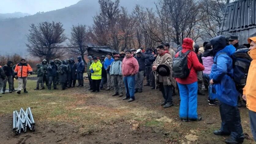 Un criancero de Neuquén murió entre las montañas y su perro fiel lo acompañó hasta que lo hallaron.