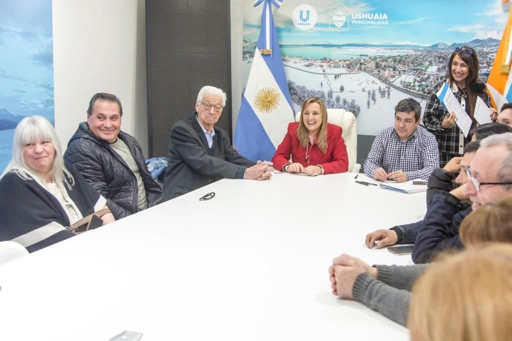 Entregaron Títulos de Propiedad de la Tierra a diez familias de Ushuaia