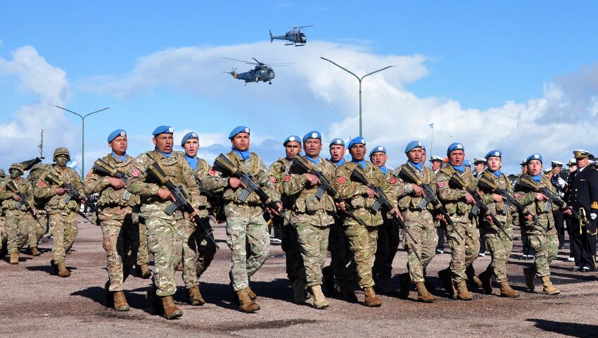 Ministro de Defensa, Doctor Luis Alfonso Petri, en el acto central del Día de la Armada Argentina