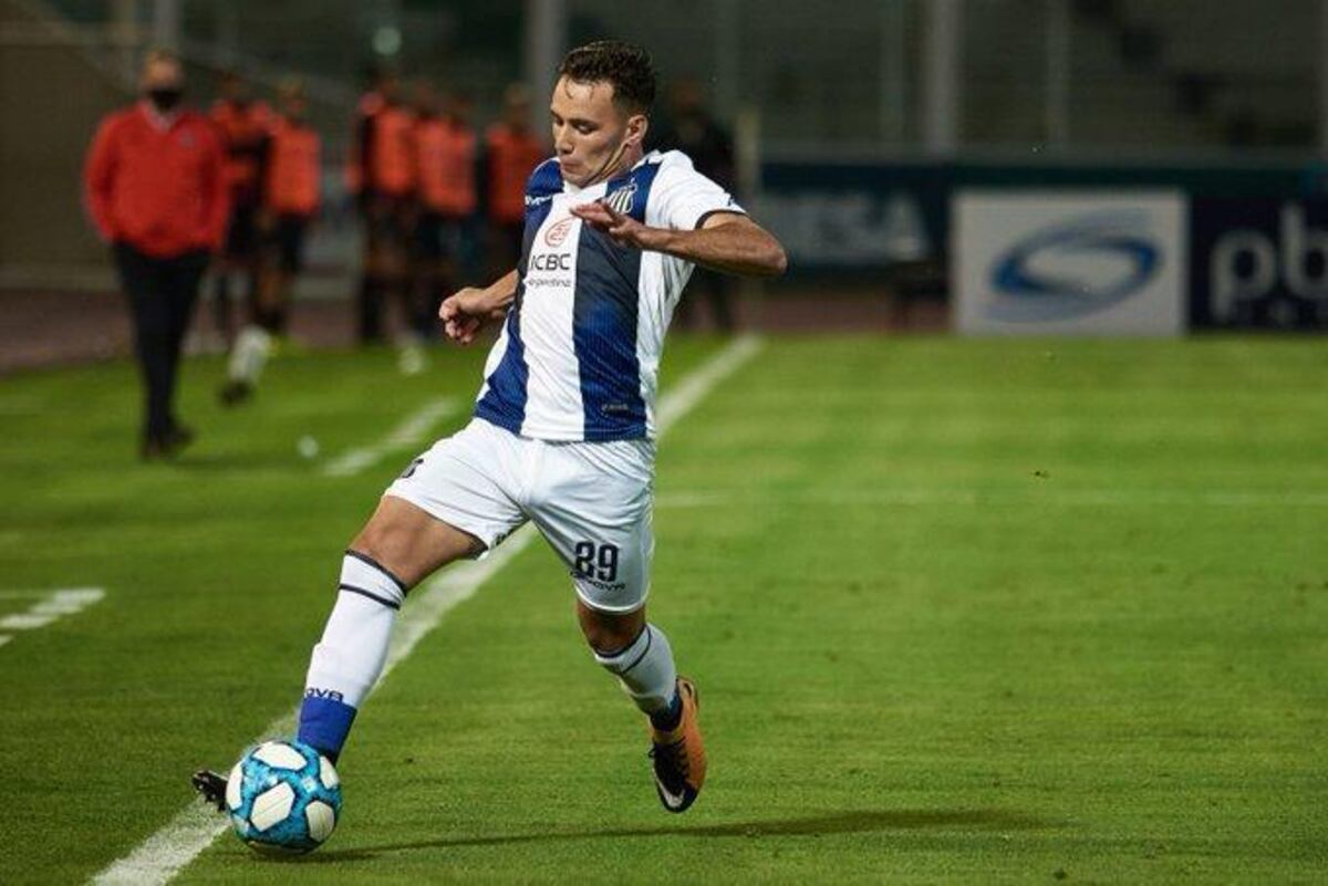 El futbolista de Arroyito Augusto Schott sería cedido a Platense para la próxima temporada