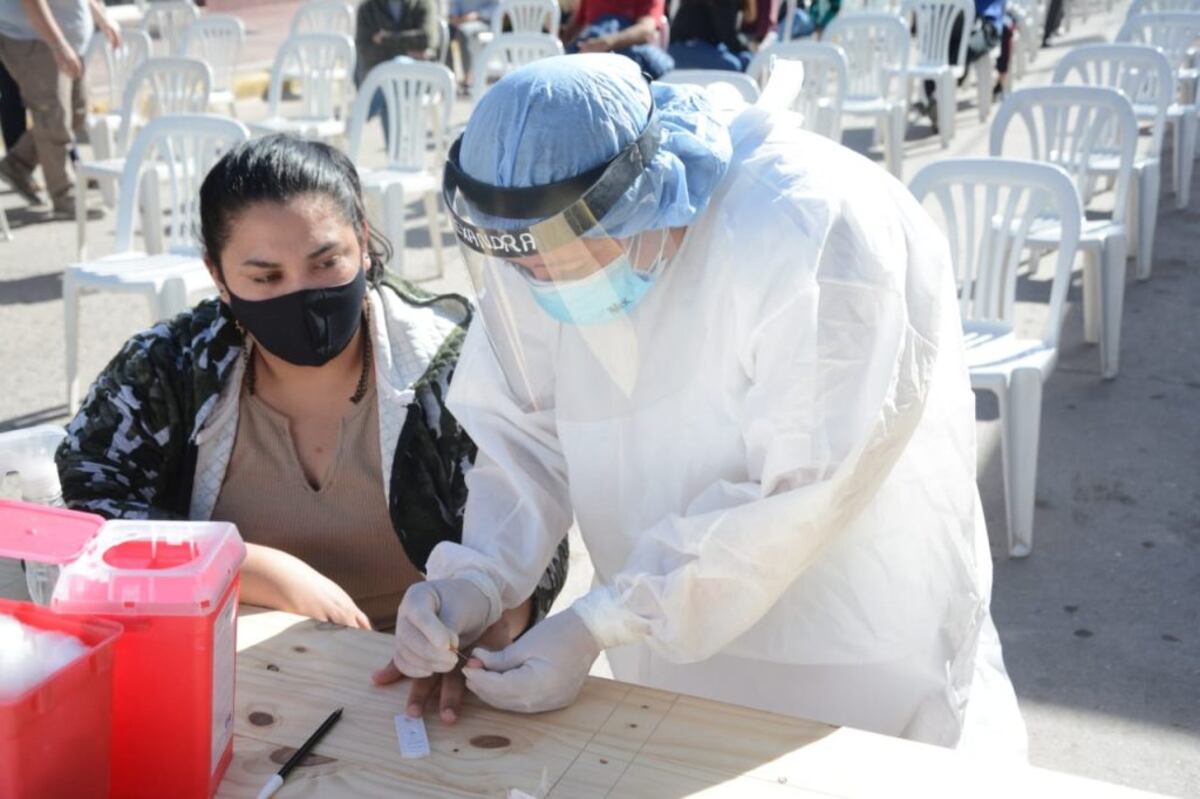22 casos positivos en el testo masivo realizado en el centro de Arroyito