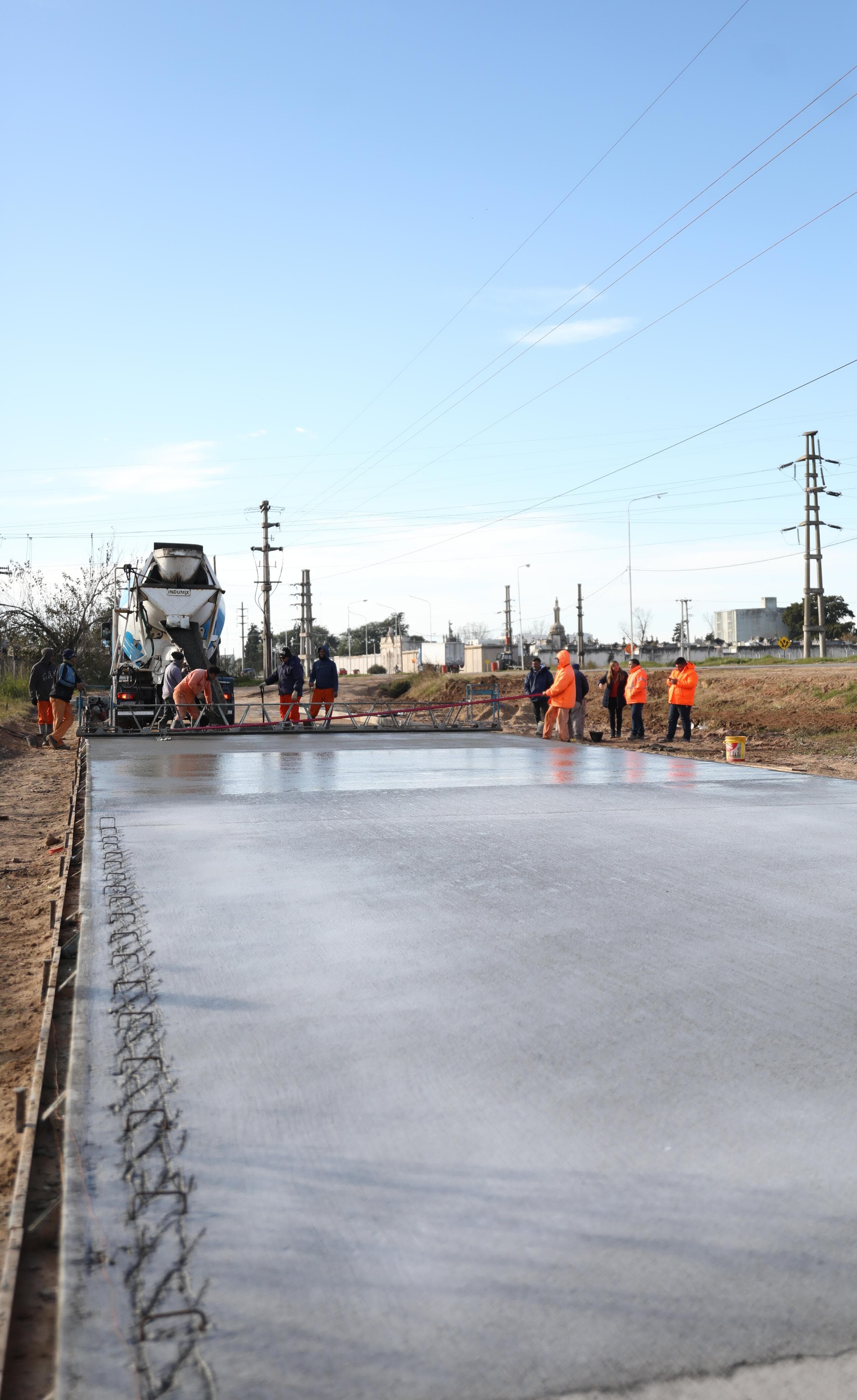 El intendente Leonardo Viotti recorrió la obra vial del ingreso oeste de la ruta 70