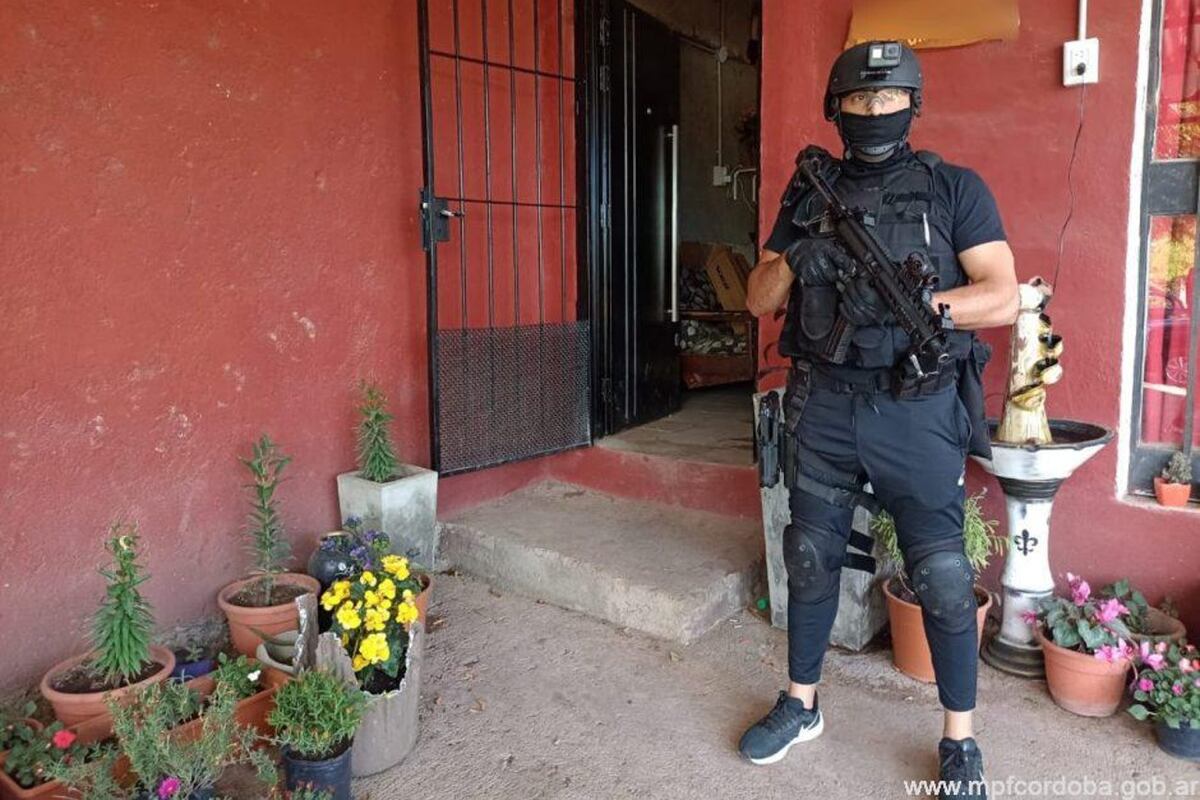 Villa Allende: empleaba a su hijo y a un vecino para vender drogas en la zona