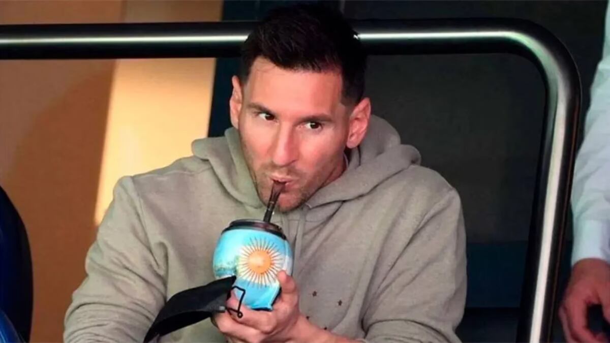 Mate en mano y video: un “clon de Messi” se hizo viral y confunde a todos en TikTok